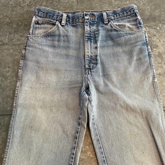 Vintage Wrangler USA Medium Light Blue Wash Distressed Denim Jeans Mens 30 - Picture 2 of 13